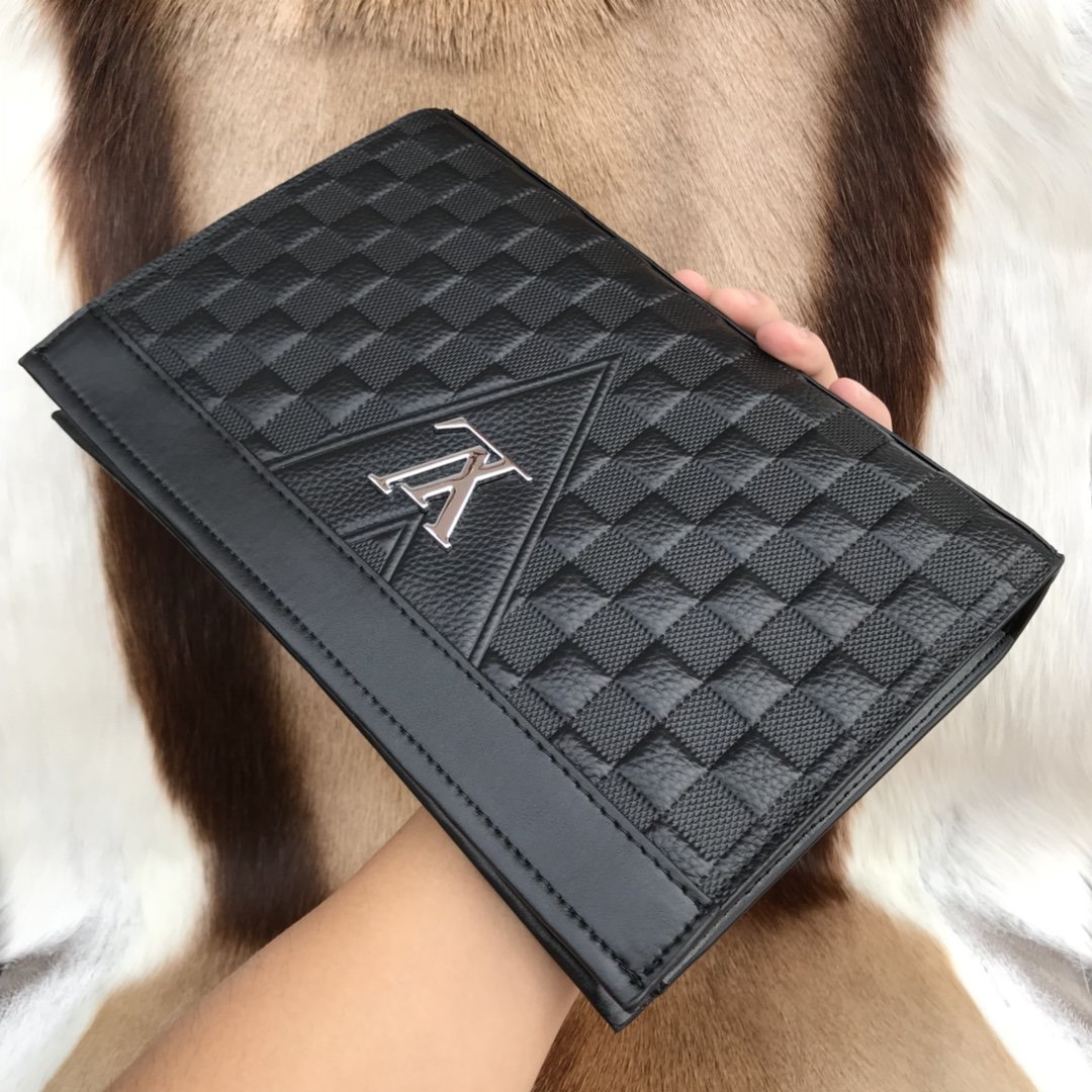 新包 | Louis Vuitton 释出2020早秋「LV²」系列广告：与日本潮牌设计师 Nigo 合作 - iBag · 包包