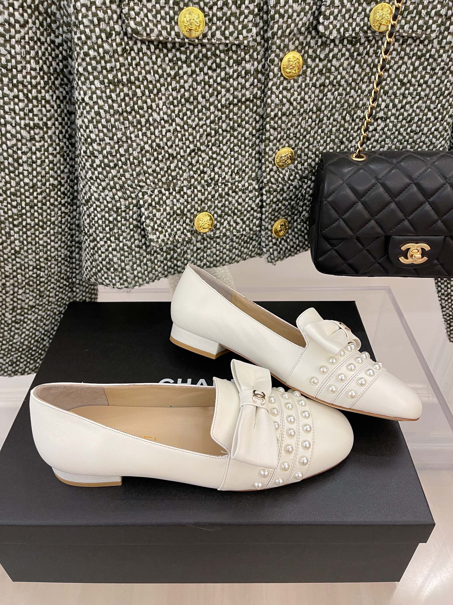 Chanel香奈儿2019 专柜新款一比一制作 经典编制做工精细、坡跟凉鞋、高贵优雅、不管你怎样搭配都有女神的风范，跟高八公分、面料材质，一级 ...